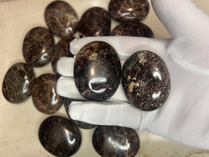 Indian Hessonite Garnet Palm Stone: Meditation Crystal Decor Home Decor Worry Pocket Stress Anxiety Palm Stone