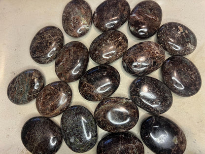 Indian Hessonite Garnet Palm Stone: Meditation Crystal Decor Home Decor Worry Pocket Stress Anxiety Palm Stone