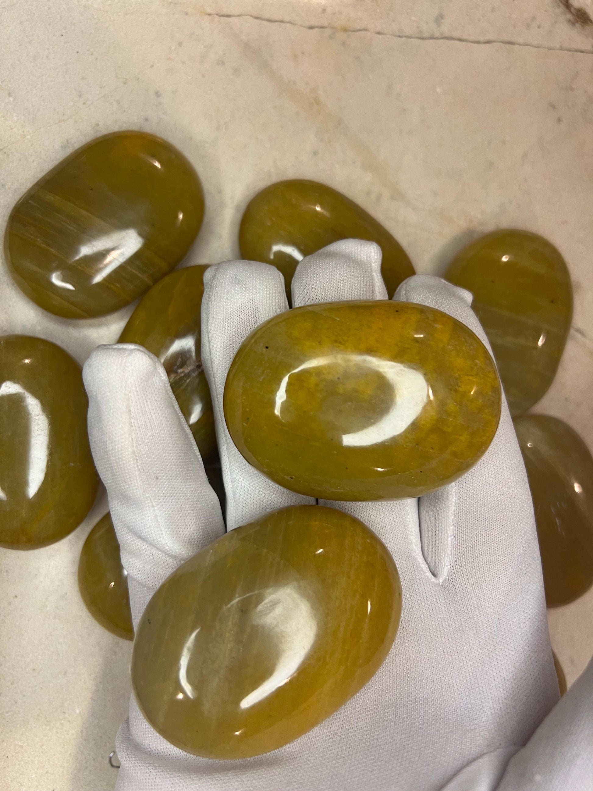 Indian Yellow Aventurine Natural Palm Stone Smooth Polished Carved Crystal for Worry Anxiety Distraction Meditation Christmas Xmas Gift