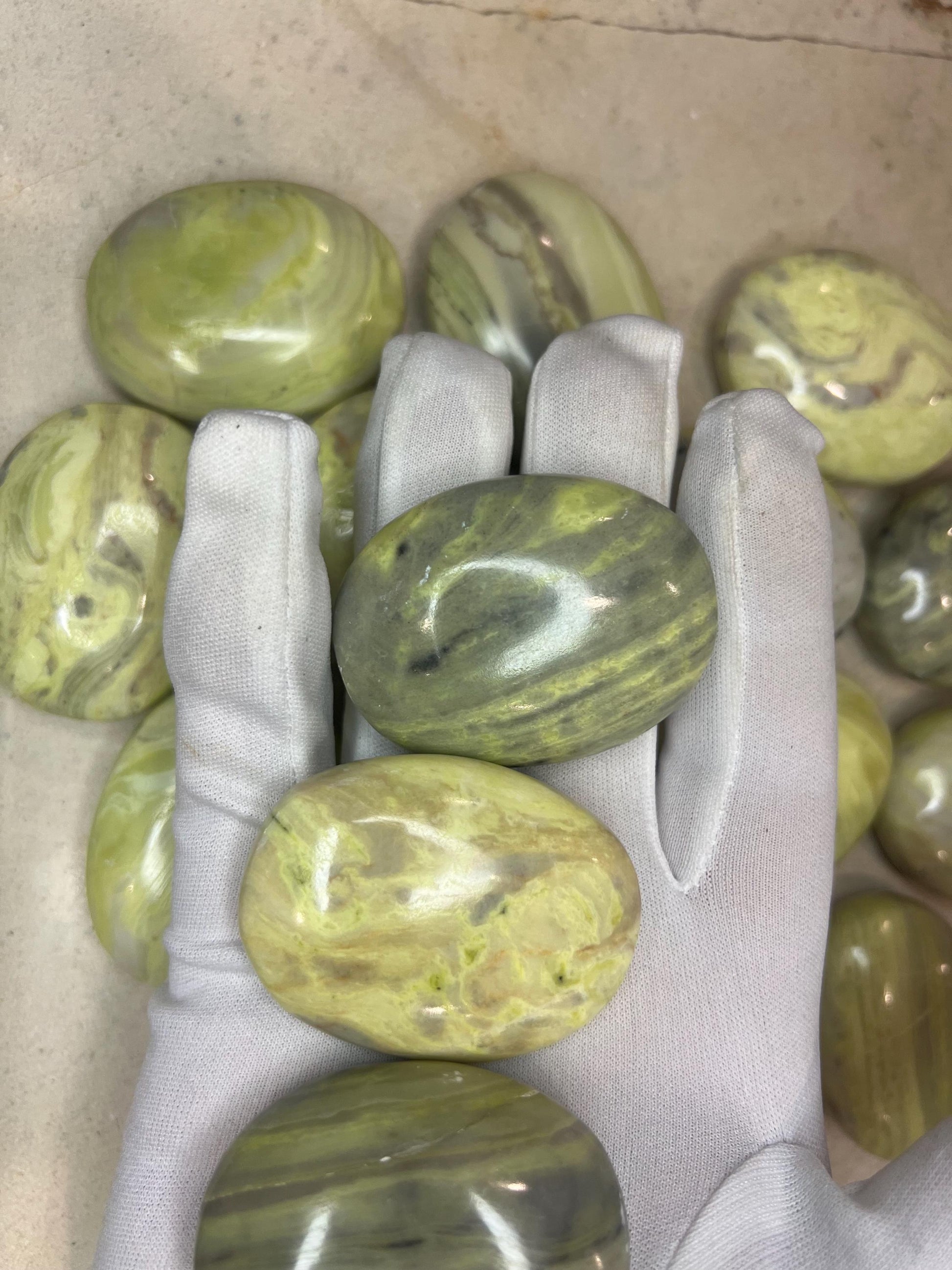 Indian Serpentine Natural Palm Stone Smooth Polished Carved Crystal for Distraction Home Decor Anxiety Worry Meditation Christmas Xmas Gift
