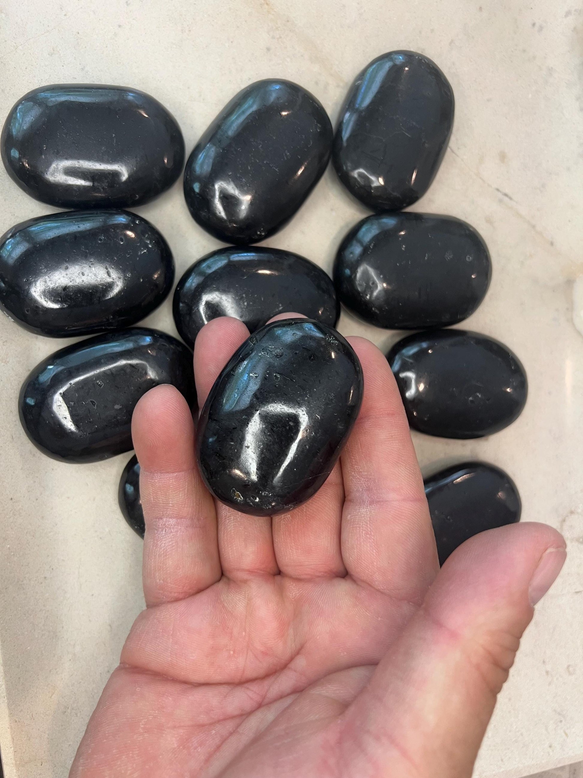 Indian Black Tourmaline Natural Palm Stone Smooth Polished Carved Crystal for Christmas Decor Gift Home Decor Worry Anxiety Birthday Xmas
