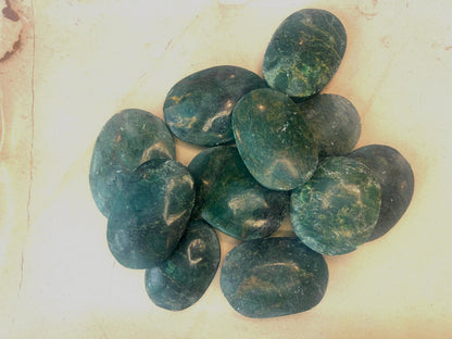 African Verdite Palm Stone: Carved Crystal for Stress Relief Home Decor Worry Pocket Stress Anxiety Palm Stone
