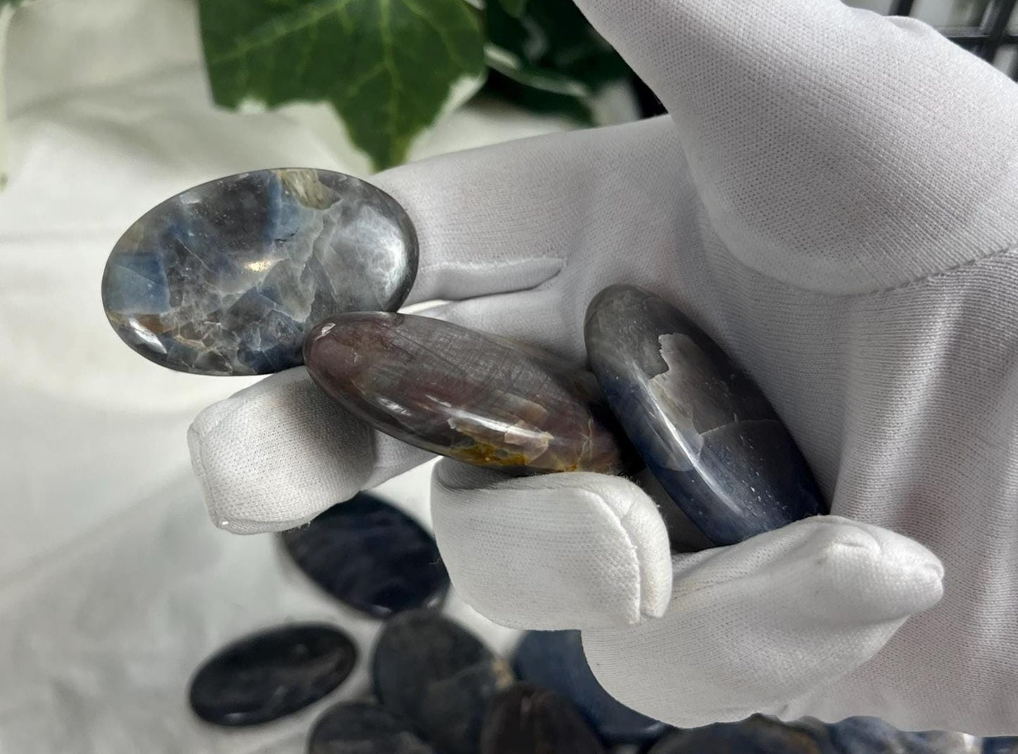 Blue Hard Corundum Sapphire Natural Palm Stone Smooth Polished Carved Crystal Distraction Home Decor Worry Stress Relief Anxiety Gift Xmas