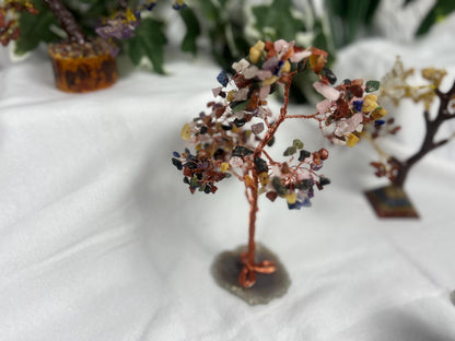 7 Chakra Crystal Tree: Copper Wire Trunk, Reiki Healing Decor