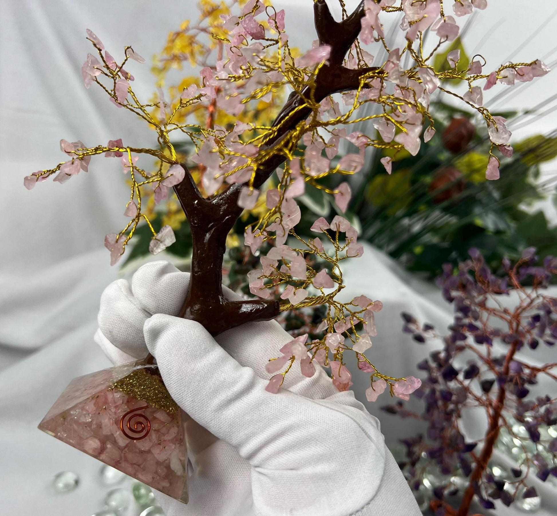 Crystal Confetti Trees Sun Catcher Home Decor Resin Trunk Stone Chips Smooth Anxiety Polished Rock Tumbled Pocket Worry Palm Home Focus Gift