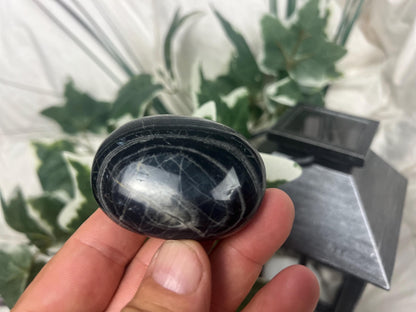 English Banded Agate Palm Stone: Carved Crystal Worry Stone Home Decor Worry Pocket Stress Anxiety Palm Stone