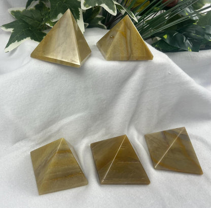 Yellow Aventurine Crystal Pyramid: Polished Meditation Decor