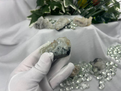 Apophyllite Crystal Cluster: Healing Geode, Meditation Stone, Home Decor