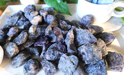 Raw Garnet Stone: Natural Untreated Crystals for Arts, Crafts & Decor