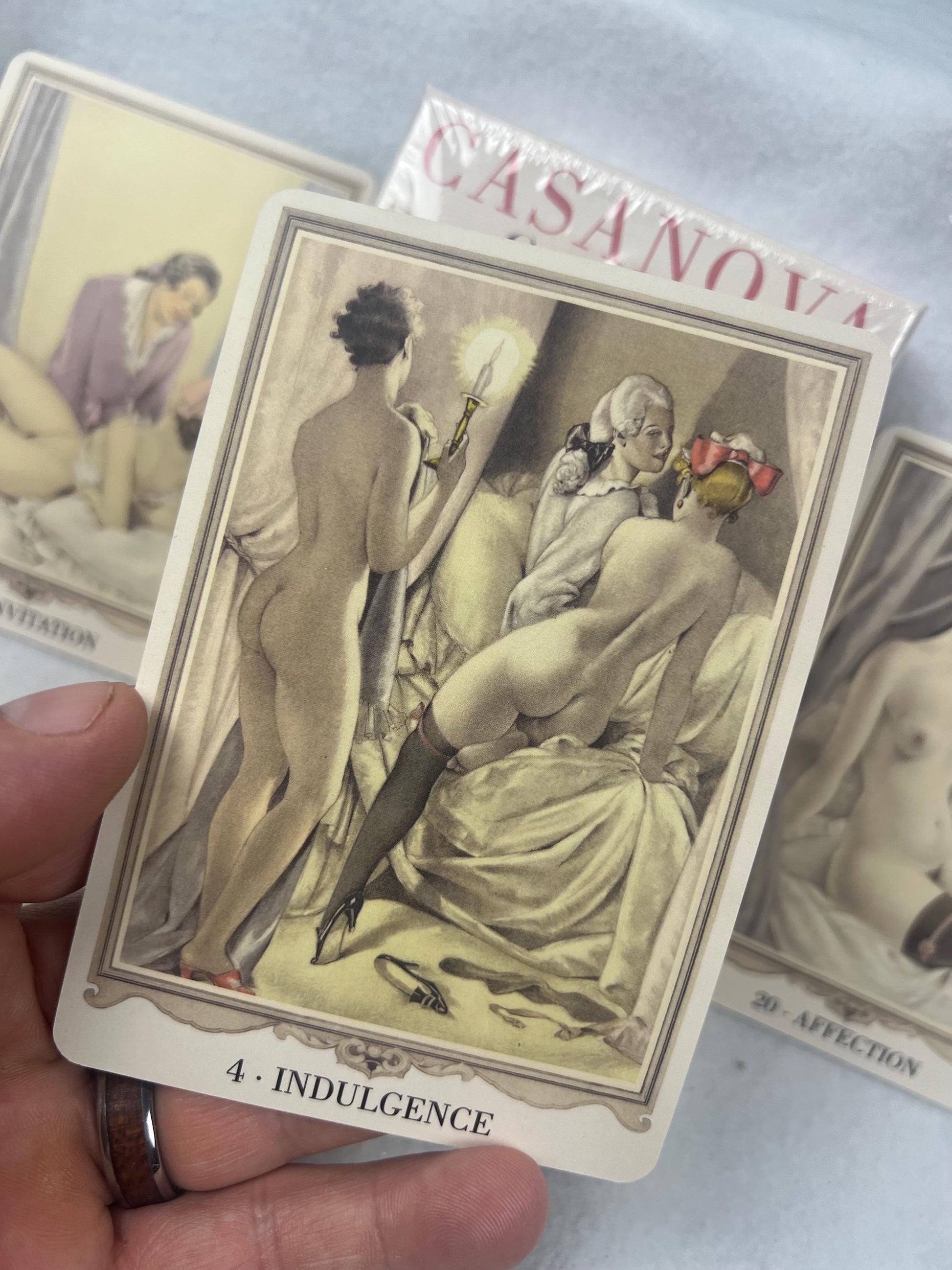 Casanova Oracle Deck with 128-page Guidebook 32 Large Cards Fully Licensed Special Gift Fortune Lo Scarabeo Home Decor Historical Artistic