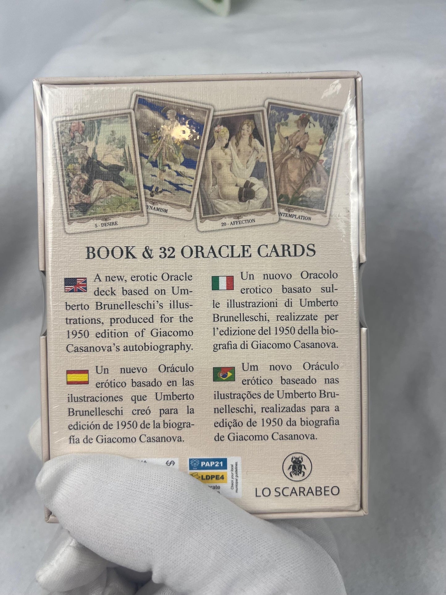 Casanova Oracle Deck with 128-page Guidebook 32 Large Cards Fully Licensed Special Gift Fortune Lo Scarabeo Home Decor Historical Artistic