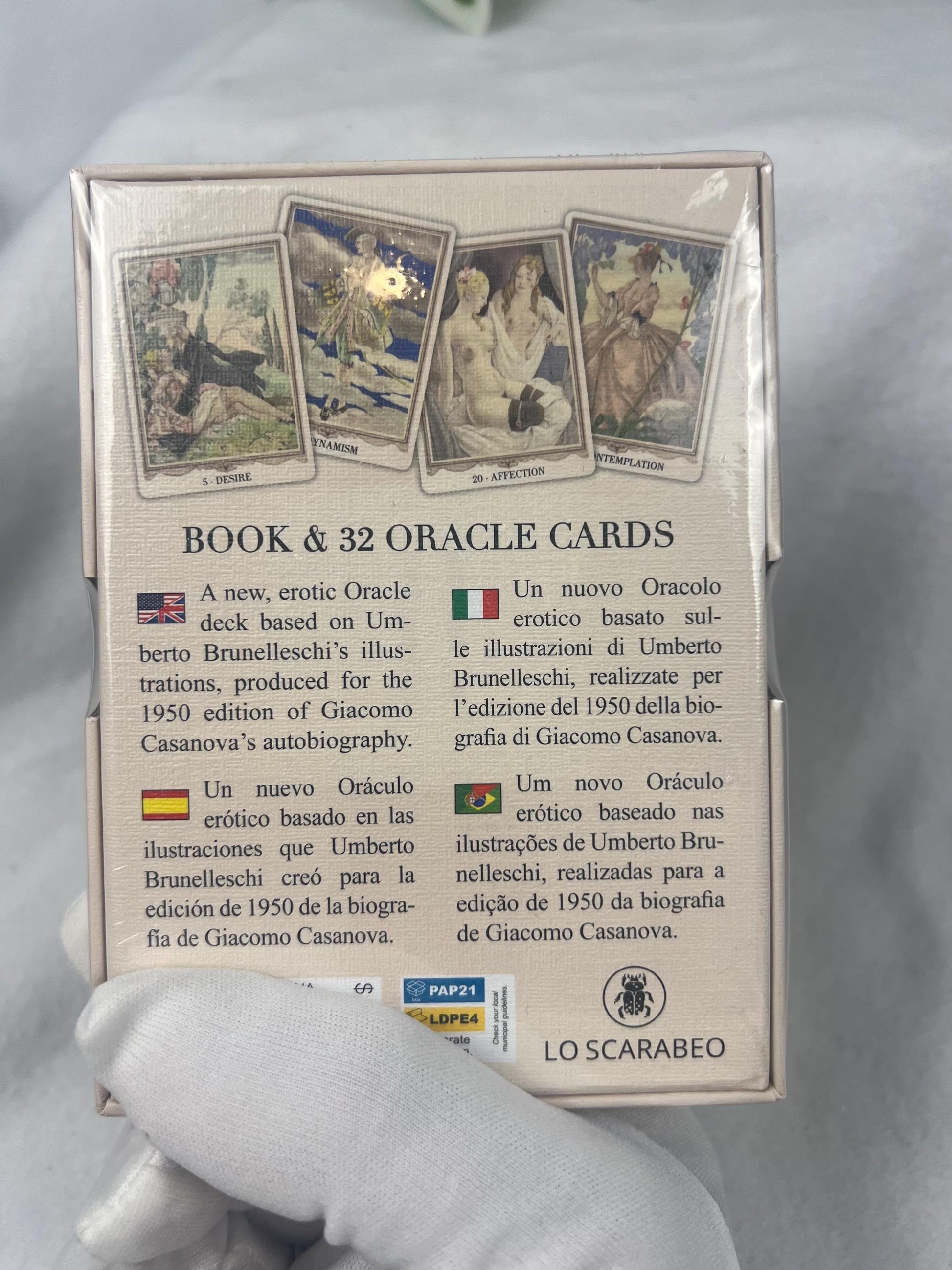 Casanova Oracle Deck with 128-page Guidebook 32 Large Cards Fully Licensed Special Gift Fortune Lo Scarabeo Home Decor Historical Artistic