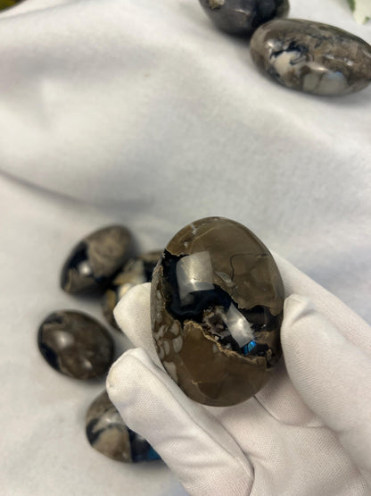 Oregon Volcano Lava Agate Palm Stone: Polished Crystal, Anxiety Relief Home Decor Worry Pocket Stress Anxiety Palm Stone