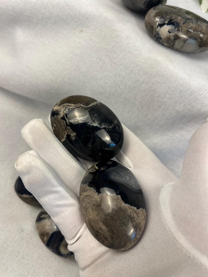 Oregon Volcano Lava Agate Palm Stone: Polished Crystal, Anxiety Relief Home Decor Worry Pocket Stress Anxiety Palm Stone