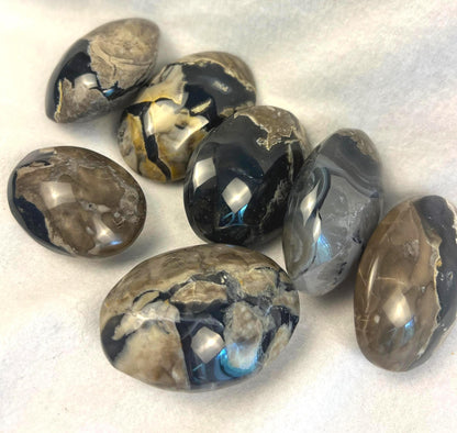 Oregon Volcano Lava Agate Palm Stone: Polished Crystal, Anxiety Relief Home Decor Worry Pocket Stress Anxiety Palm Stone