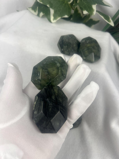 Xiuyan Nephrite Jade Palm Stone: Faceted Chinese Green Worry Stone Home Decor Worry Pocket Stress Anxiety Palm Stone
