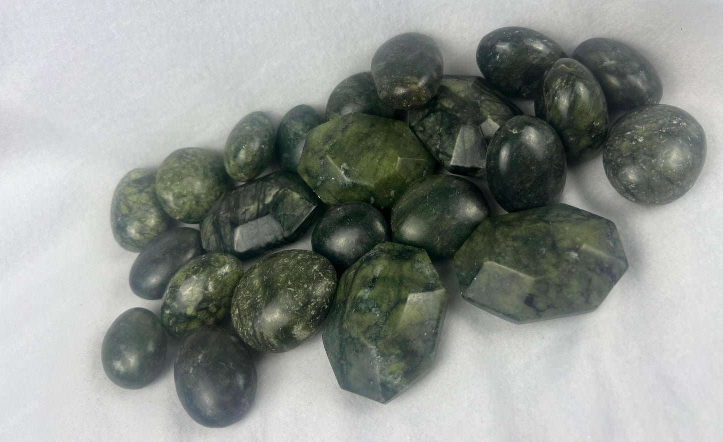 Xiuyan Nephrite Jade Palm Stone: Faceted Chinese Green Worry Stone Home Decor Worry Pocket Stress Anxiety Palm Stone