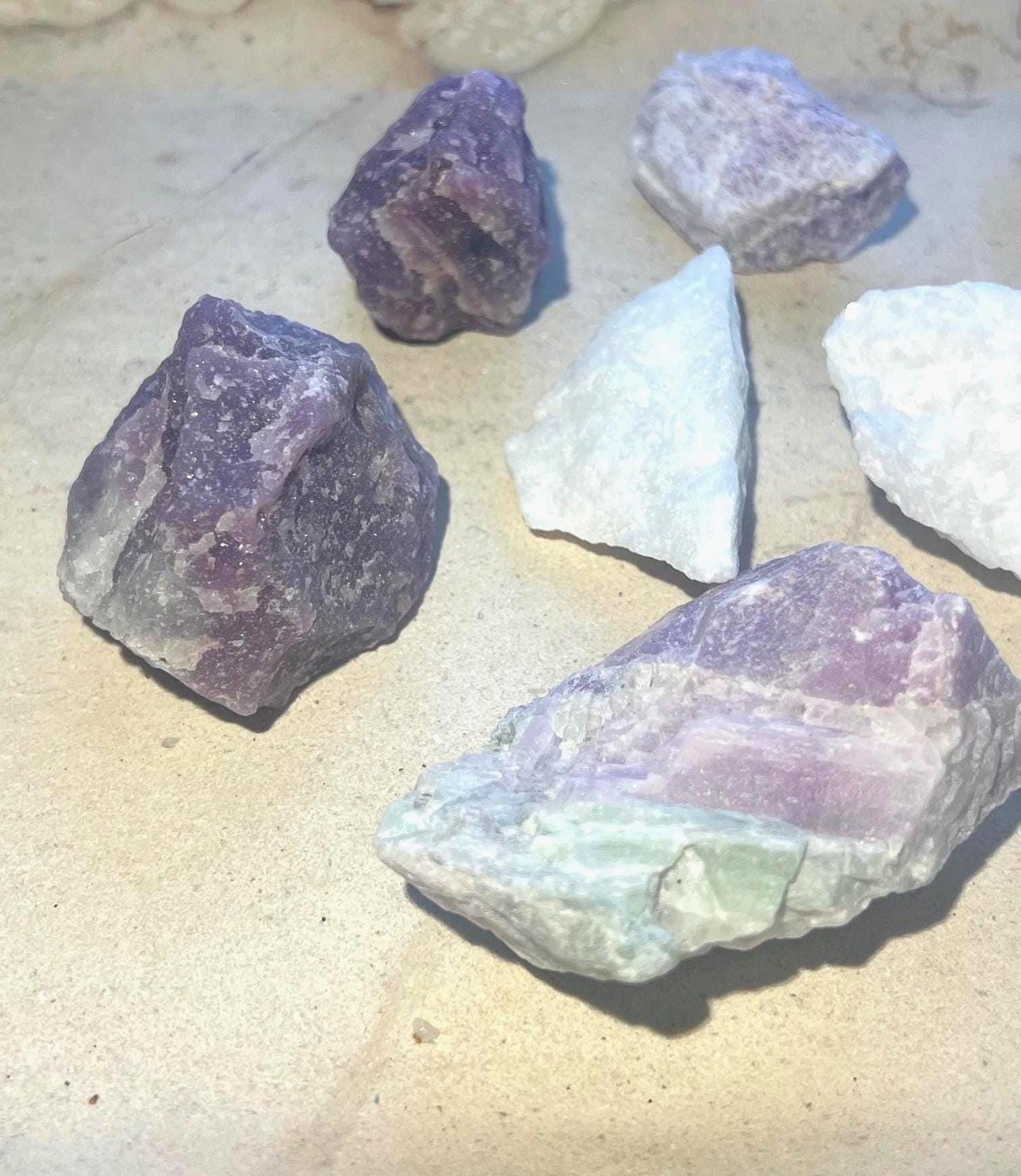 Raw Purple Kunzite Crystal Home Decor Pocket Anxiety Worry Chakra Stress Relief Stress Christmas Xmas Gift Collection Meditation Tarot