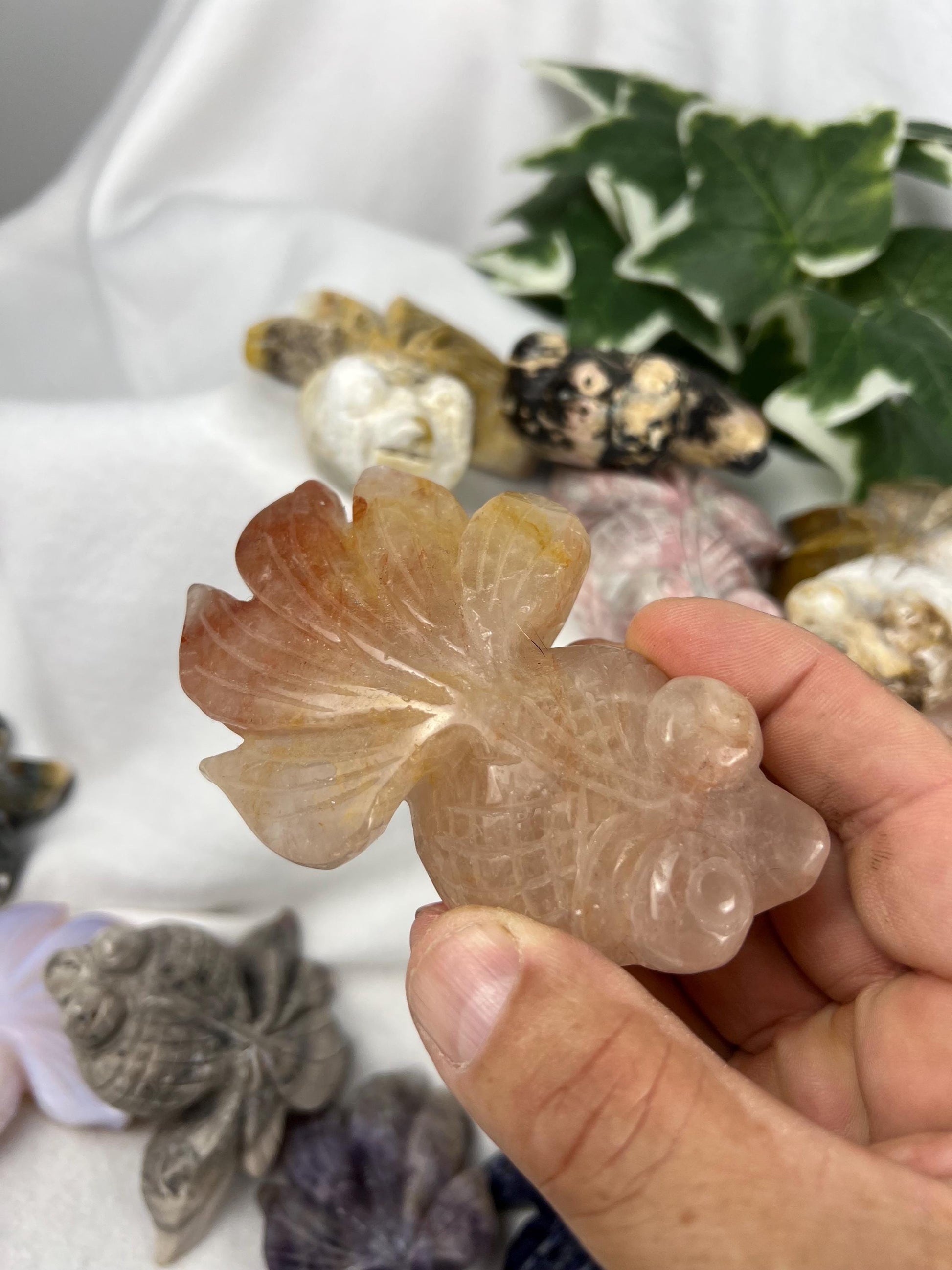 Large Feng Shui Chinese Goldfish Crystal Carving Polished Natural Home Decor Christmas Birthday Xmas Gift Statue Crystal Gemstone Good Luck