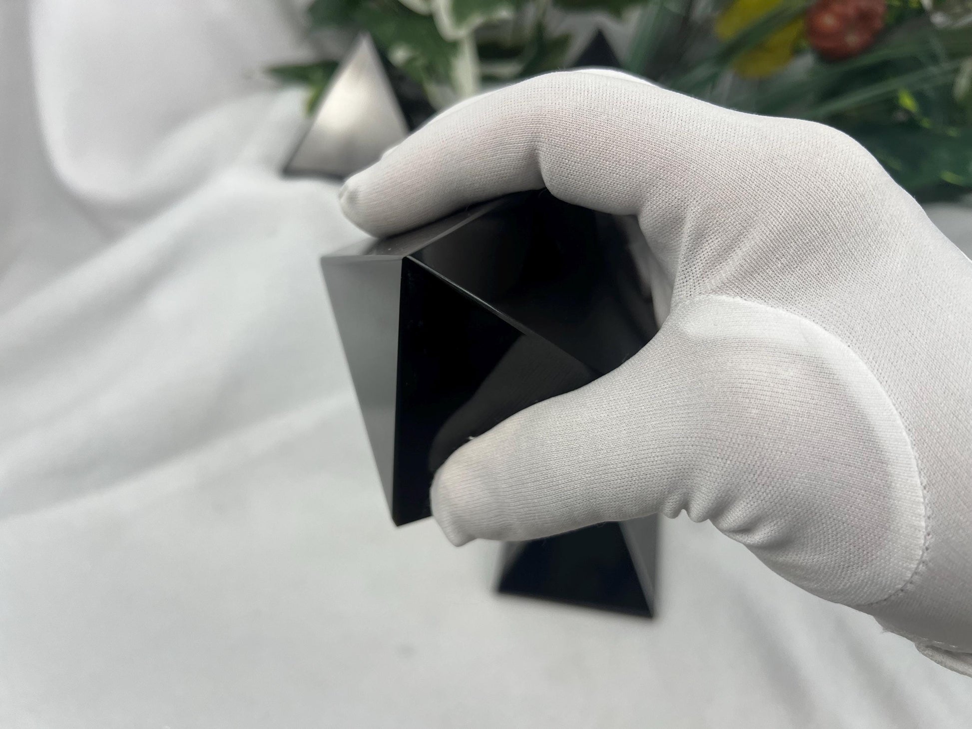 Gujarat Black Agate Pyramid: Polished Crystal Meditation Stone