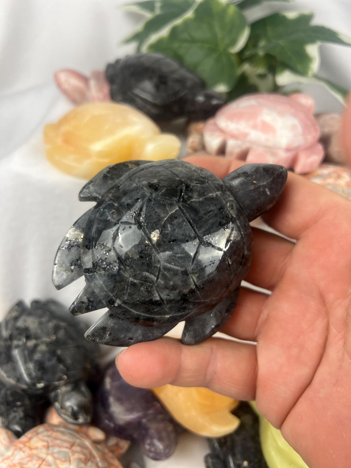 Peruvian Crystal Sea Turtle Carving: Polished Gemstone Feng Shui Decor
