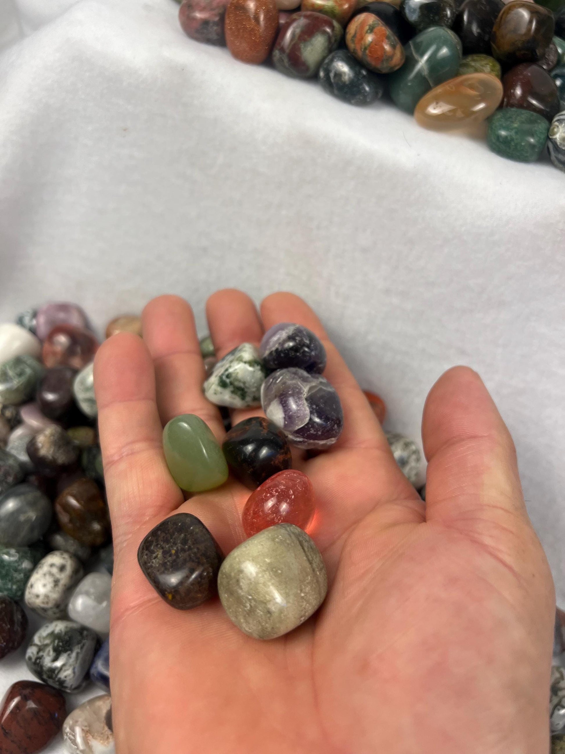 Assorted Polished Tumble Stones Crafting Anxiety Home Decor Wholesale minerals School Christmas Xmas Home Decor Pocket Jewelry Meditation