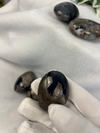 Oregon Volcano Lava Agate Palm Stone: Polished Crystal, Anxiety Relief Home Decor Worry Pocket Stress Anxiety Palm Stone