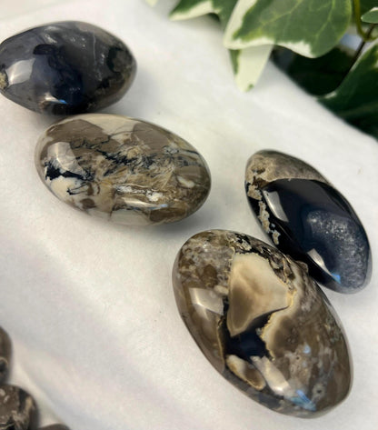 Oregon Volcano Lava Agate Palm Stone: Polished Crystal, Anxiety Relief Home Decor Worry Pocket Stress Anxiety Palm Stone