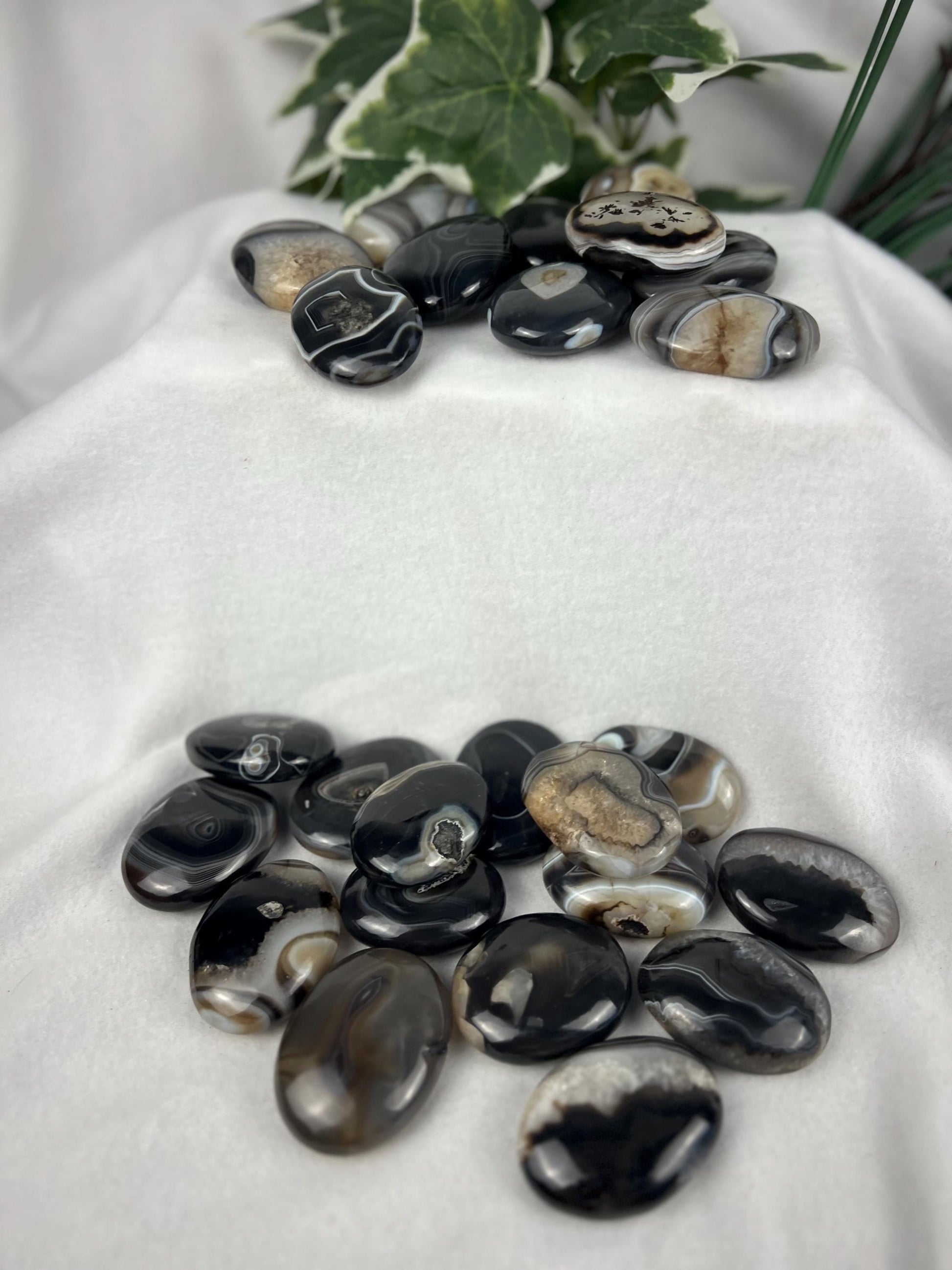 Yemeni Sulemani Agate Palm Stone: Polished Hakik Gemstone Home Decor Worry Pocket Stress Anxiety Palm Stone