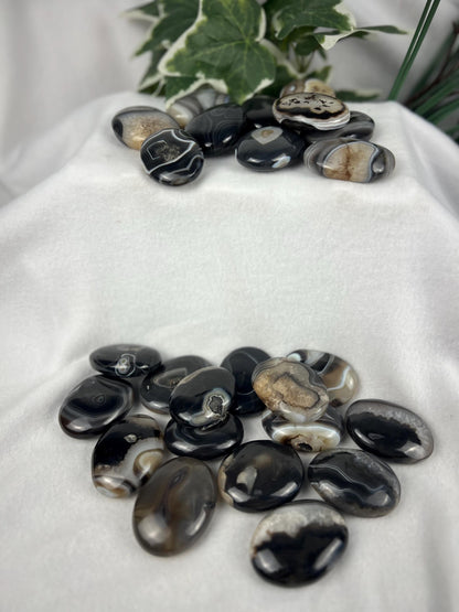 Yemeni Sulemani Agate Palm Stone: Polished Hakik Gemstone Home Decor Worry Pocket Stress Anxiety Palm Stone
