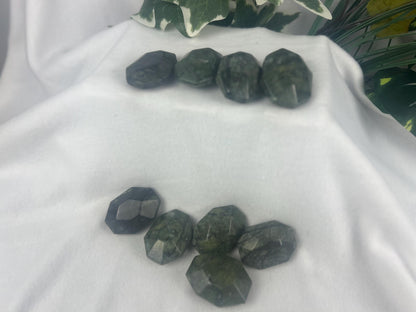Xiuyan Nephrite Jade Palm Stone: Faceted Chinese Green Worry Stone Home Decor Worry Pocket Stress Anxiety Palm Stone
