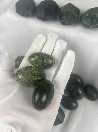 Xiuyan Nephrite Jade Palm Stone: Faceted Chinese Green Worry Stone Home Decor Worry Pocket Stress Anxiety Palm Stone
