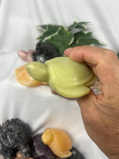 Peruvian Crystal Sea Turtle Carving: Polished Gemstone Feng Shui Decor