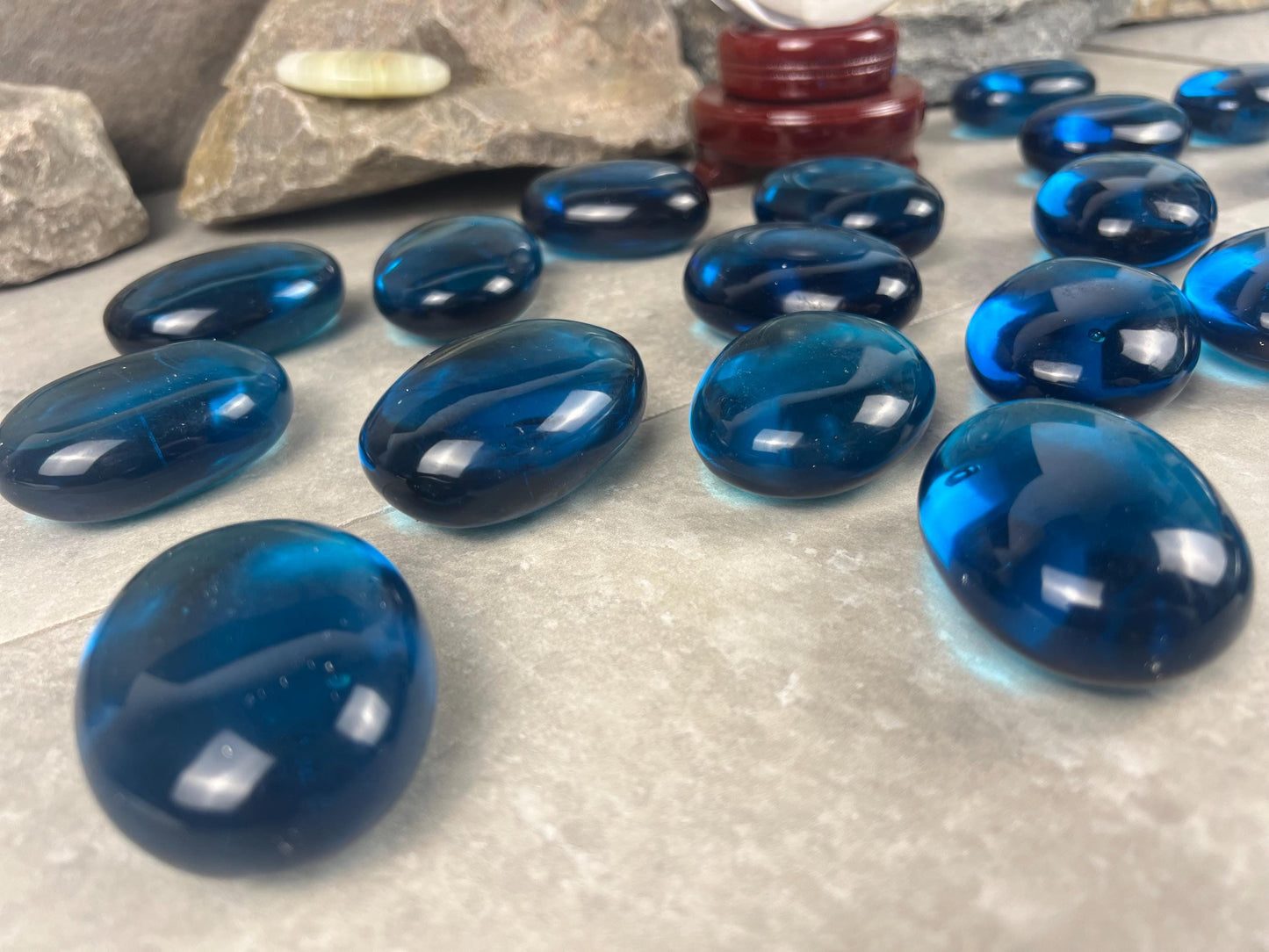 Blue Quartz Smelting Crystal Custom Stone Anxiety Relief Meditation Stone Xmas Palm Gift Worry Anxiety Christmas Birthday Home Decor Xmas
