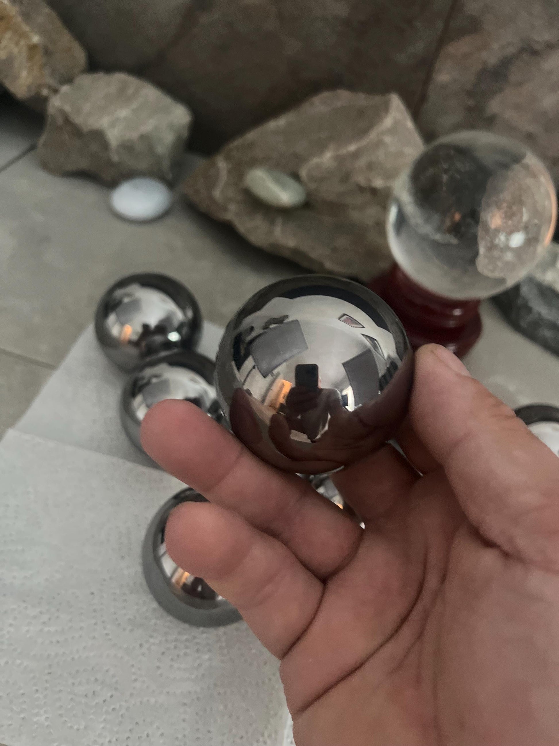 High Frequency Terahertz Sphere Stone: Reflective Home Decor, Focus Aid