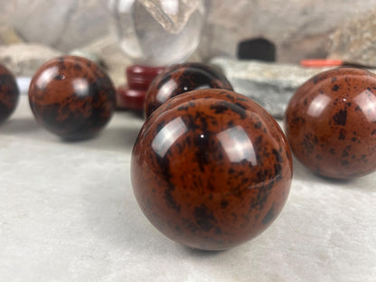 Oregon Mahogany Obsidian Sphere: Reflective Stone Decor, Focus Aid