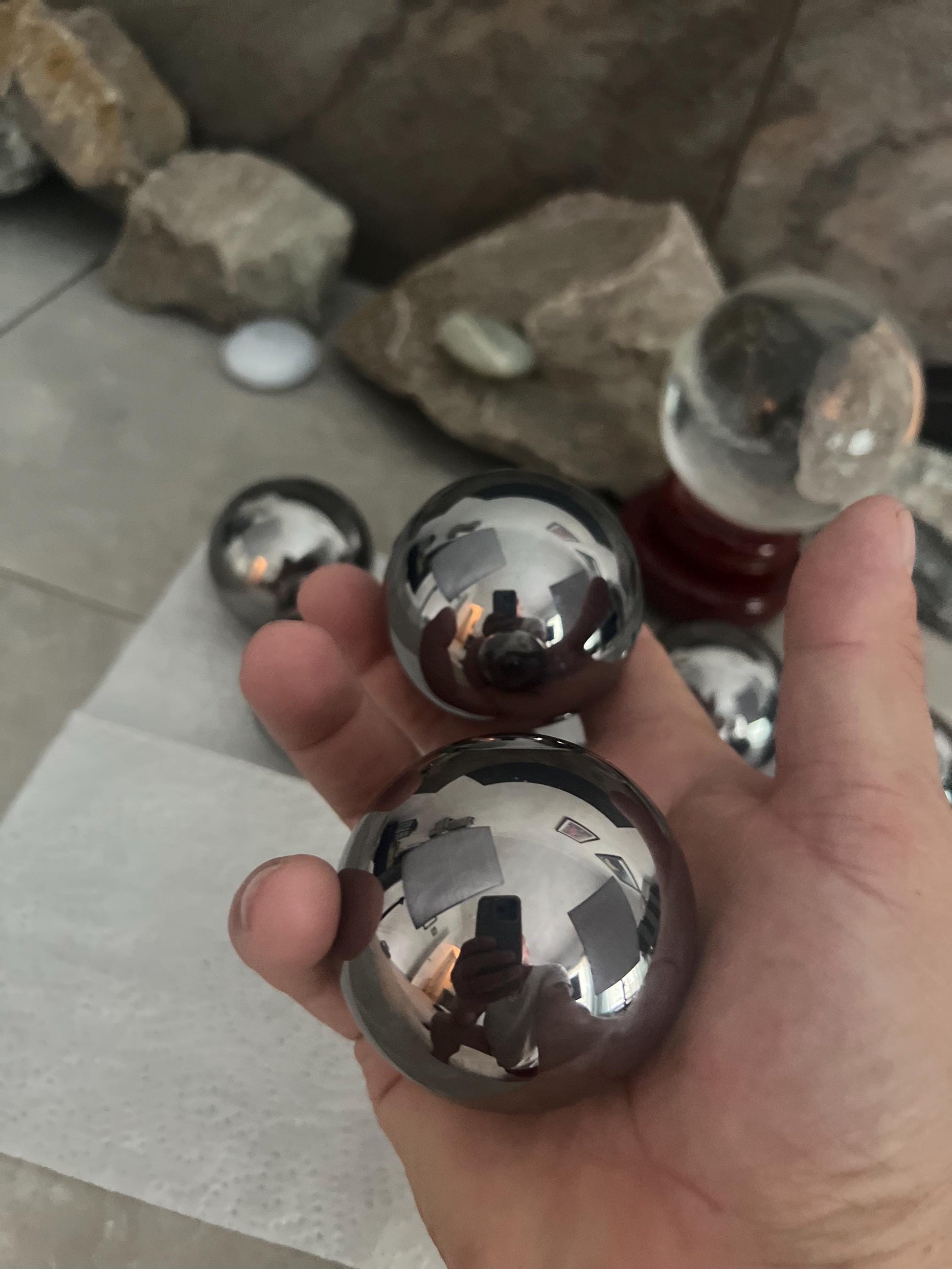 High Frequency Terahertz Sphere Stone: Reflective Home Decor, Focus Aid