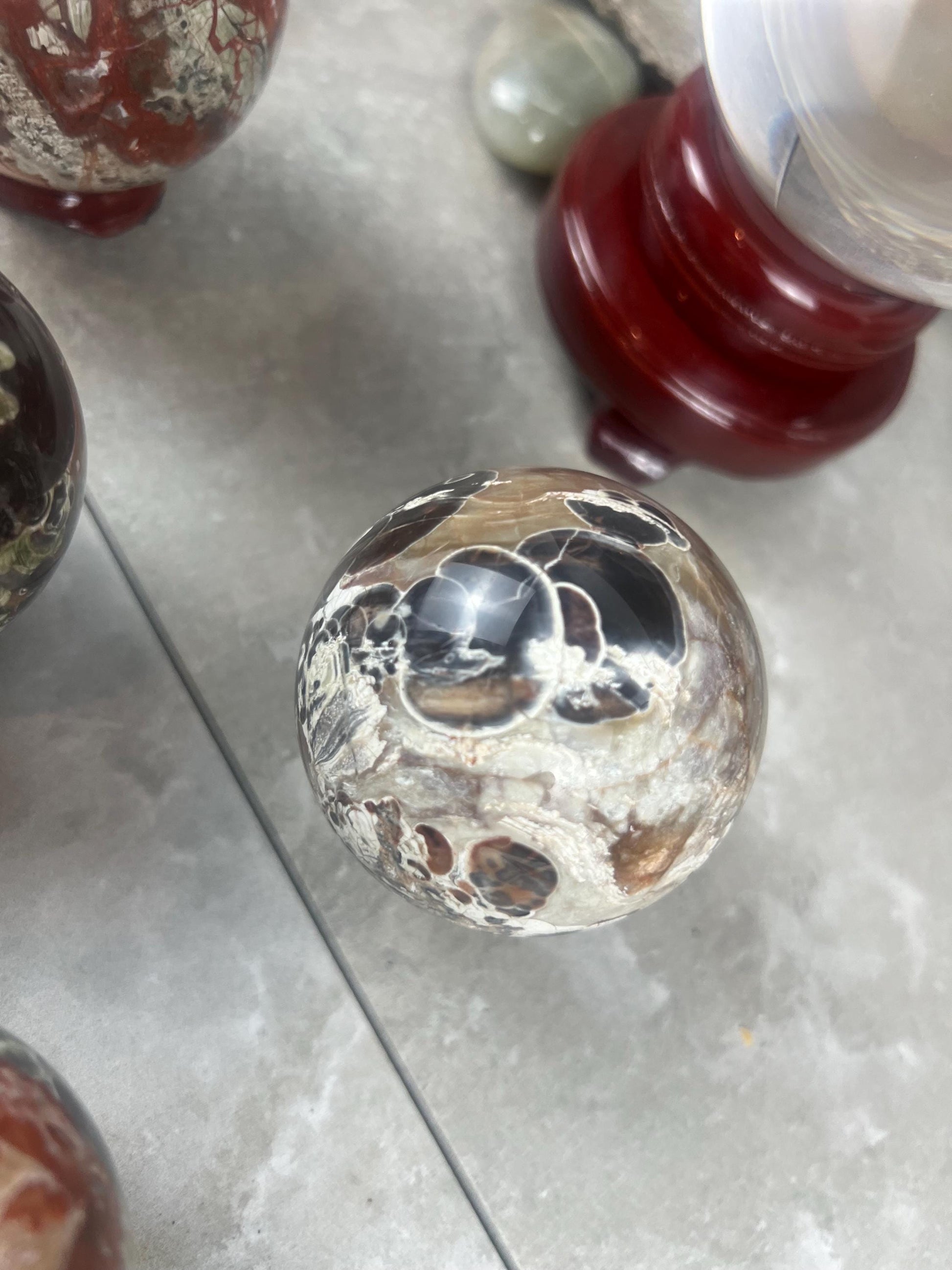 Cherokee Agate Sphere Home Decor Christmas XSmas Birthday Gift Reflective Home Decor Stone