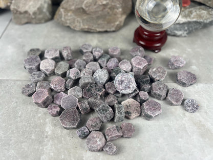 Tanzanian Pink Corundum Sapphire Raw Rough Palm Stone: Carved Crystal for Stress Relief Home Decor Worry Pocket Stress Anxiety Palm Stone