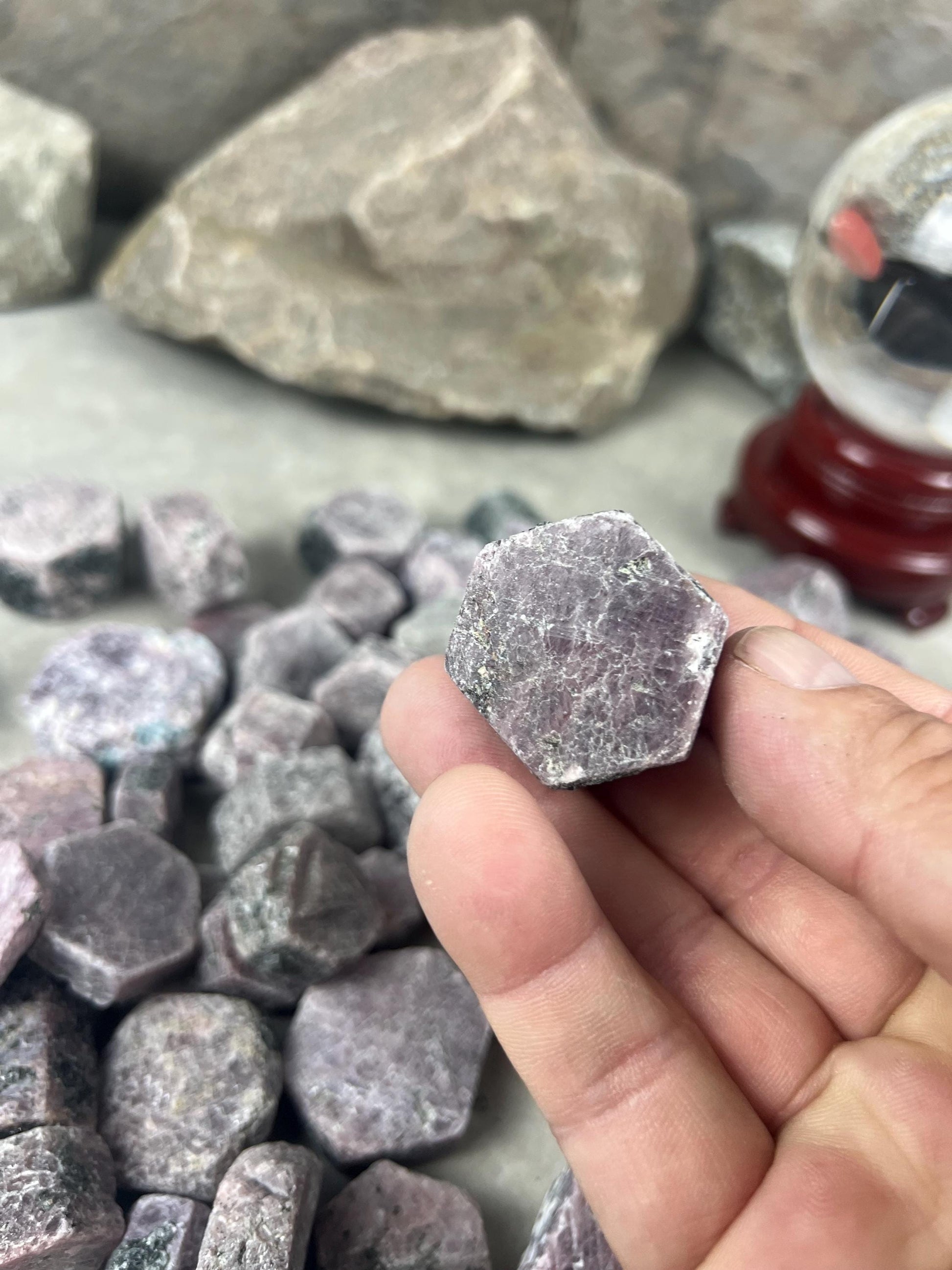 Tanzanian Pink Corundum Sapphire Raw Rough Palm Stone: Carved Crystal for Stress Relief Home Decor Worry Pocket Stress Anxiety Palm Stone