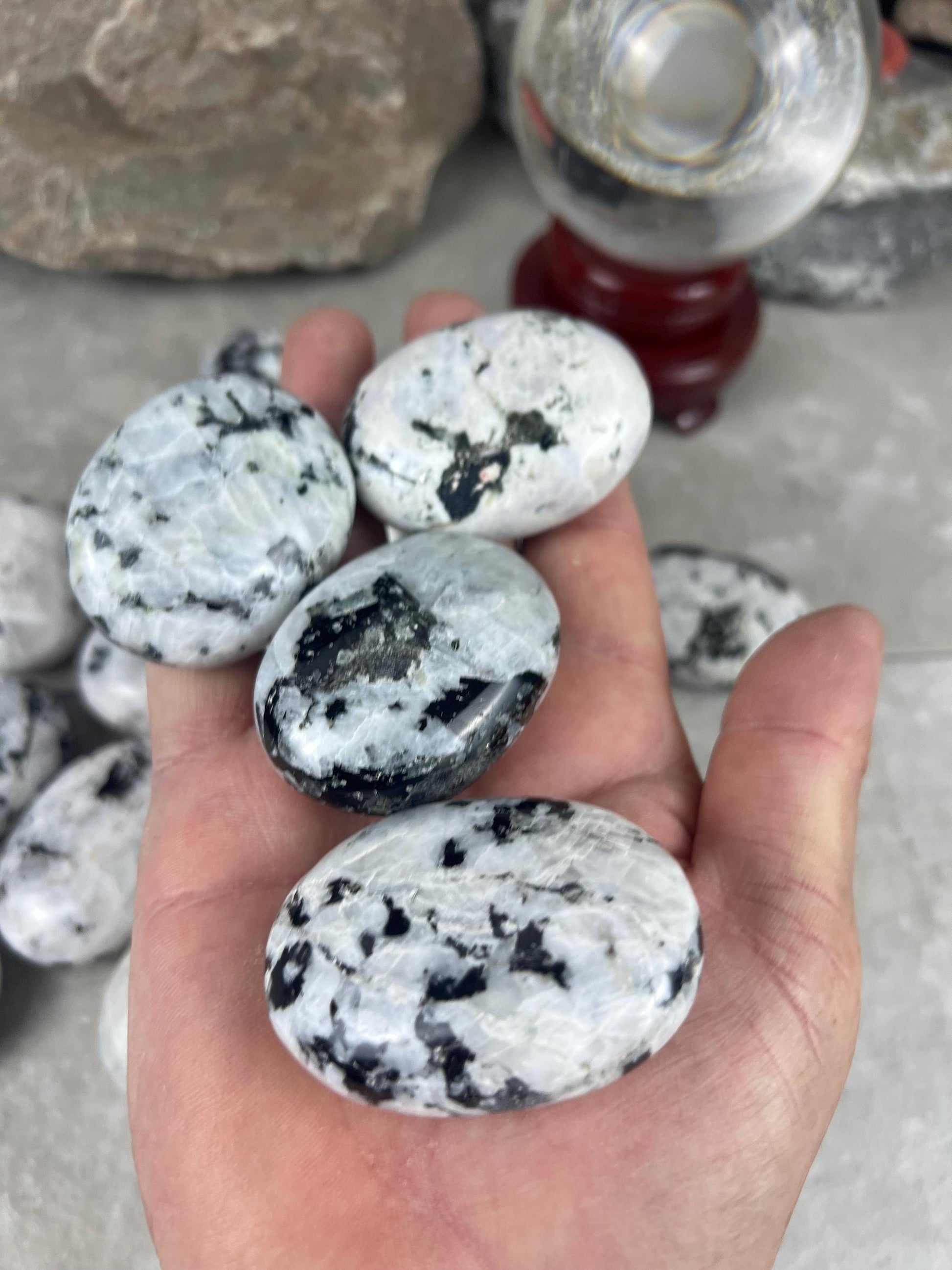 Canada White Labradorite Natural Palm Stone Smooth Polished Carved Crystal for Distraction Anxiety Worry Pocket Distraction Christmas Gift