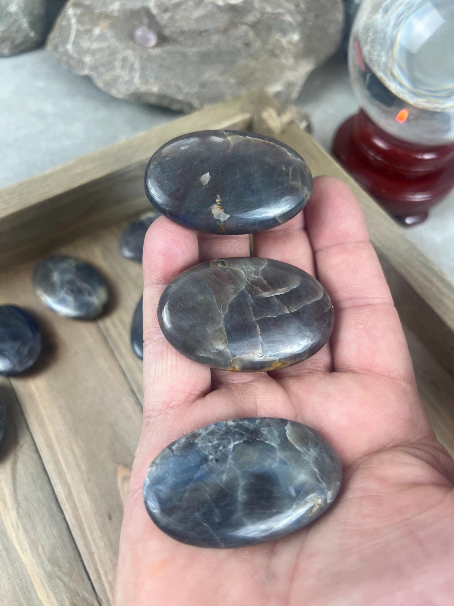 Blue Hard Corundum Sapphire Natural Palm Stone Smooth Polished Carved Crystal Distraction Home Decor Worry Stress Relief Anxiety Gift Xmas