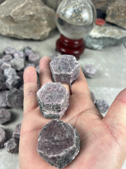 Tanzanian Pink Corundum Sapphire Raw Rough Palm Stone: Carved Crystal for Stress Relief Home Decor Worry Pocket Stress Anxiety Palm Stone