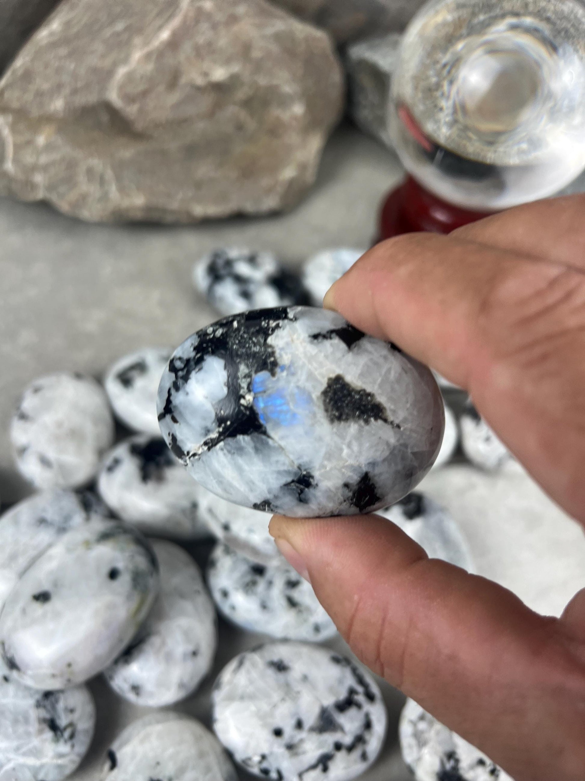 Canada White Labradorite Natural Palm Stone Smooth Polished Carved Crystal for Distraction Anxiety Worry Pocket Distraction Christmas Gift