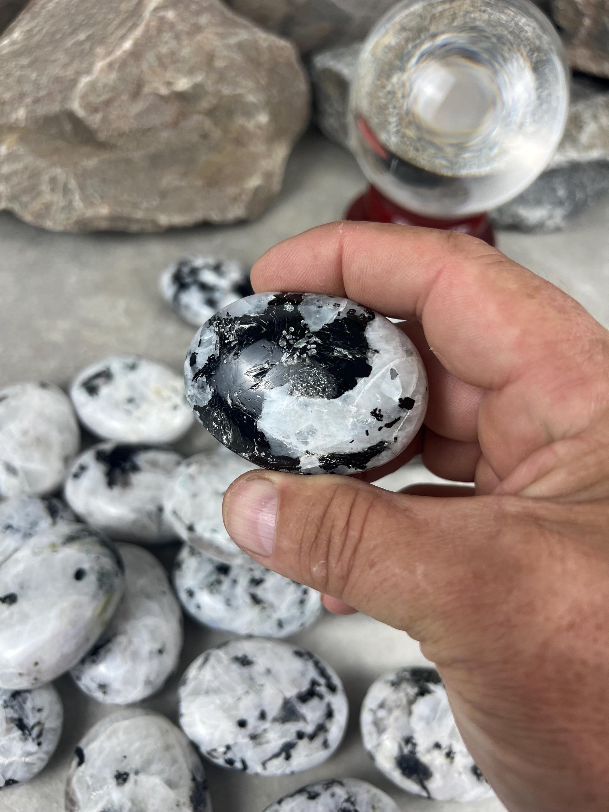 Canada White Labradorite Natural Palm Stone Smooth Polished Carved Crystal for Distraction Anxiety Worry Pocket Distraction Christmas Gift