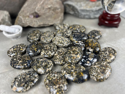 Deccan Plateau Chloromelanite Agate Palm Stone Natural Polished Crystal for Anxiety Relief Home Decor Worry Pocket Stress Anxiety Palm Stone