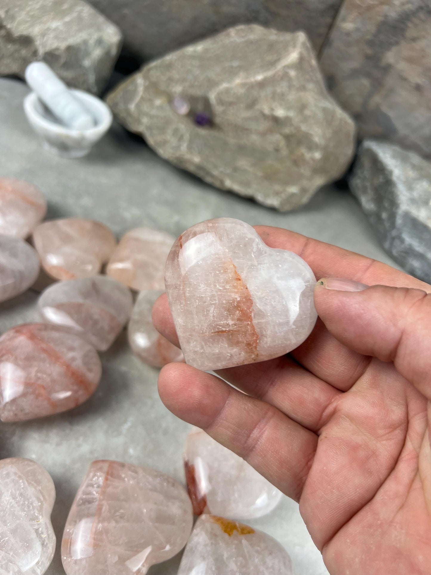 African Lthium Quartz Heart Palm Stone: Crystal Desk Decor with Stand