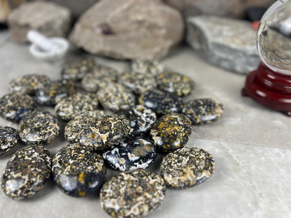 Deccan Plateau Chloromelanite Agate Palm Stone Natural Polished Crystal for Anxiety Relief Home Decor Worry Pocket Stress Anxiety Palm Stone