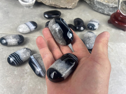 Uruguay Black Sardonyx Natural Crystal Palm Stone Worry Anxiety Distraction Pocket Stone Home Decor Worry Pocket Stress Anxiety Palm Stone