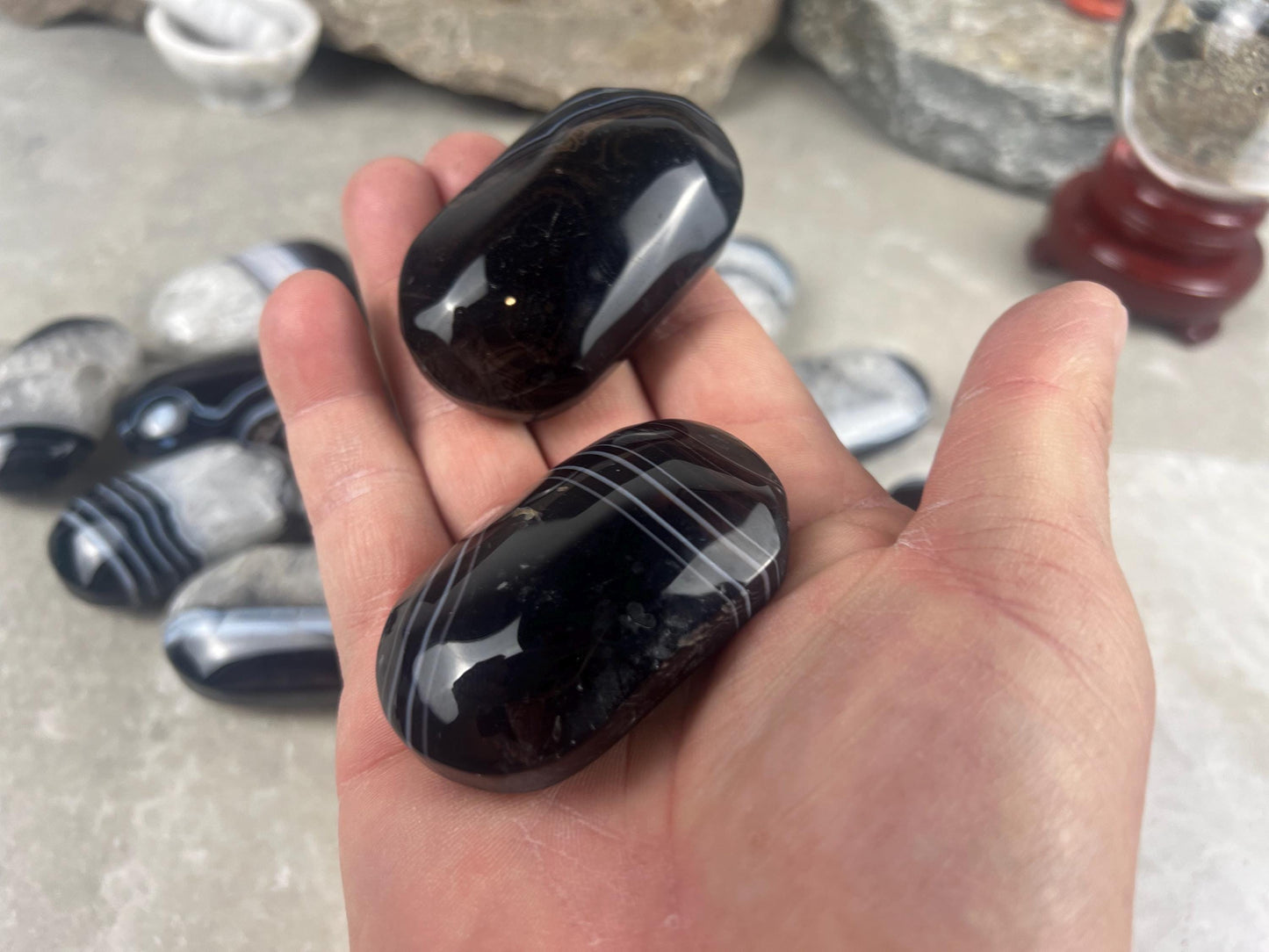 Uruguay Black Sardonyx Natural Crystal Palm Stone Worry Anxiety Distraction Pocket Stone Home Decor Worry Pocket Stress Anxiety Palm Stone